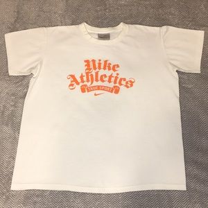 NWOT Nike White Short Sleeved T-shirt